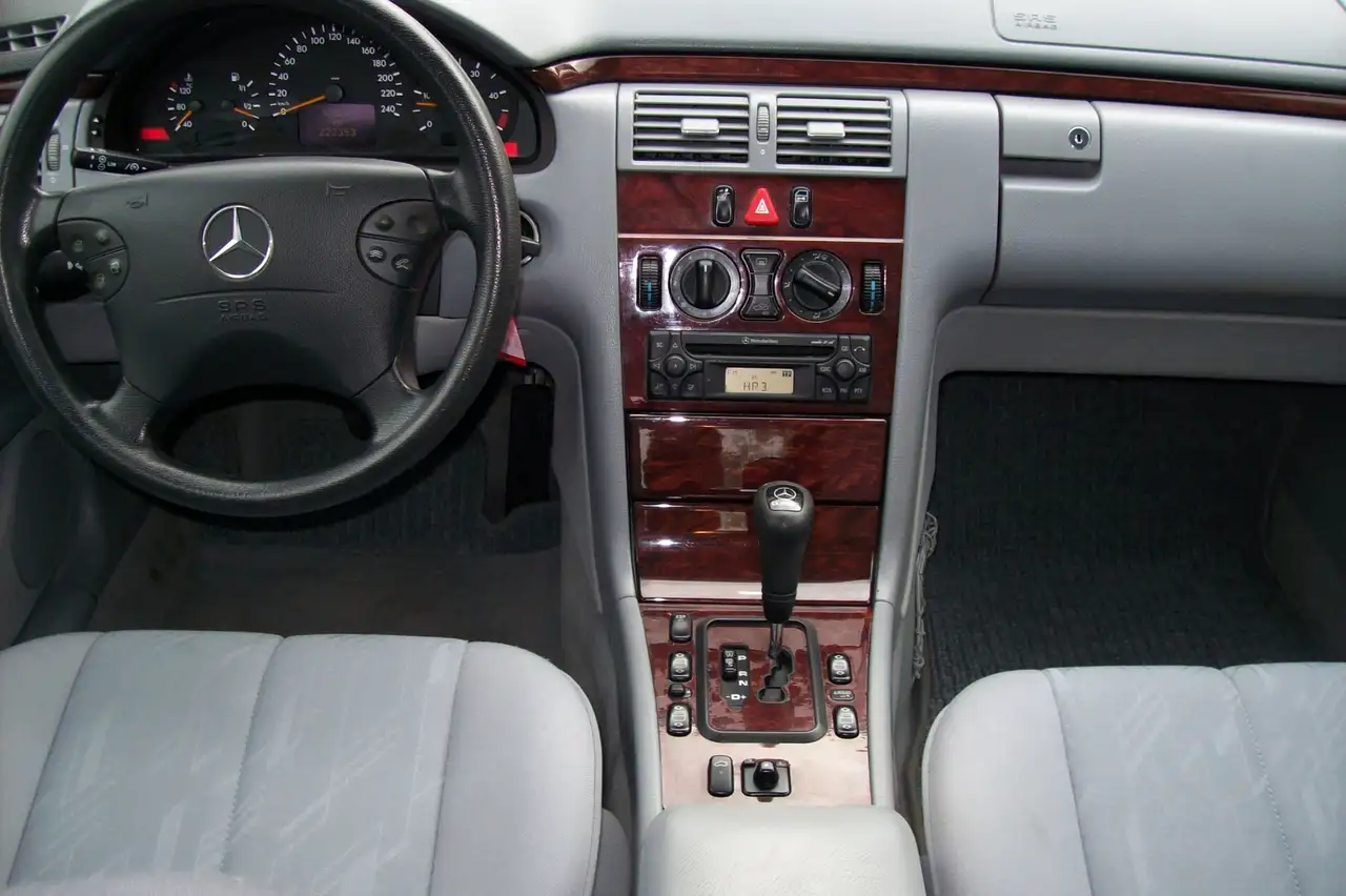Mercedes-Benz E 220 E-Klasse CDI Elegance, foto 5
