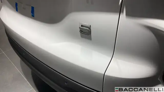 DR Automobiles DR5 view 7