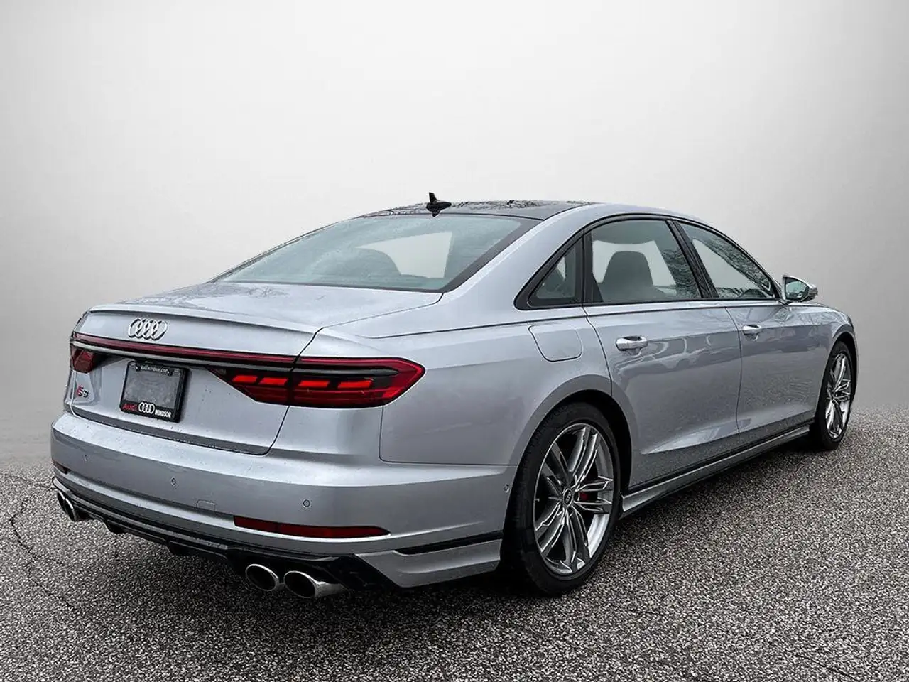 Audi S8 снимка Audi S8
