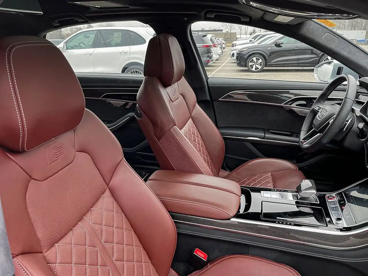 Audi S8 снимка Audi S8