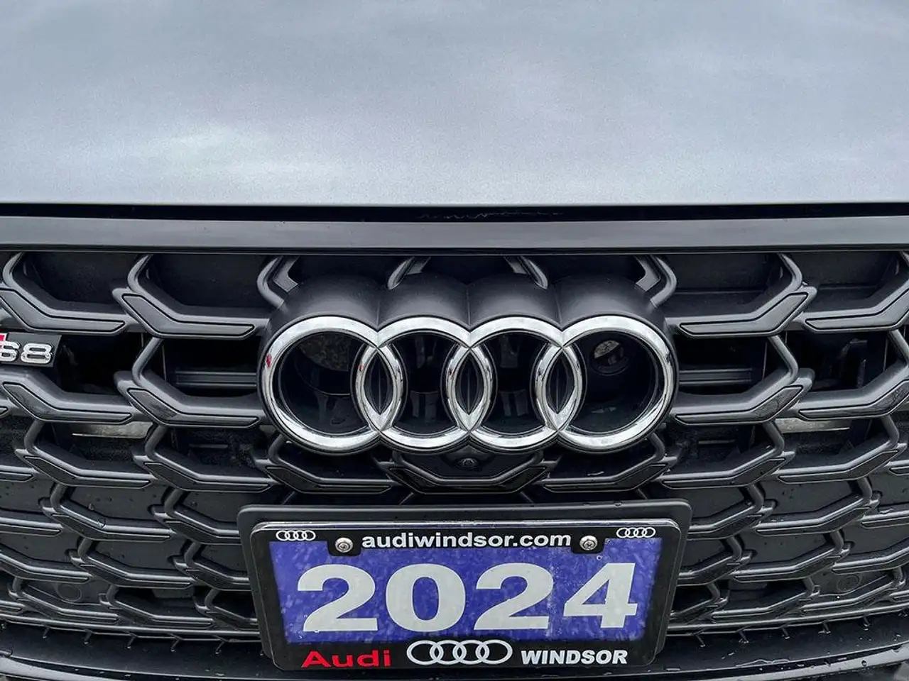 Audi S8 снимка Audi S8