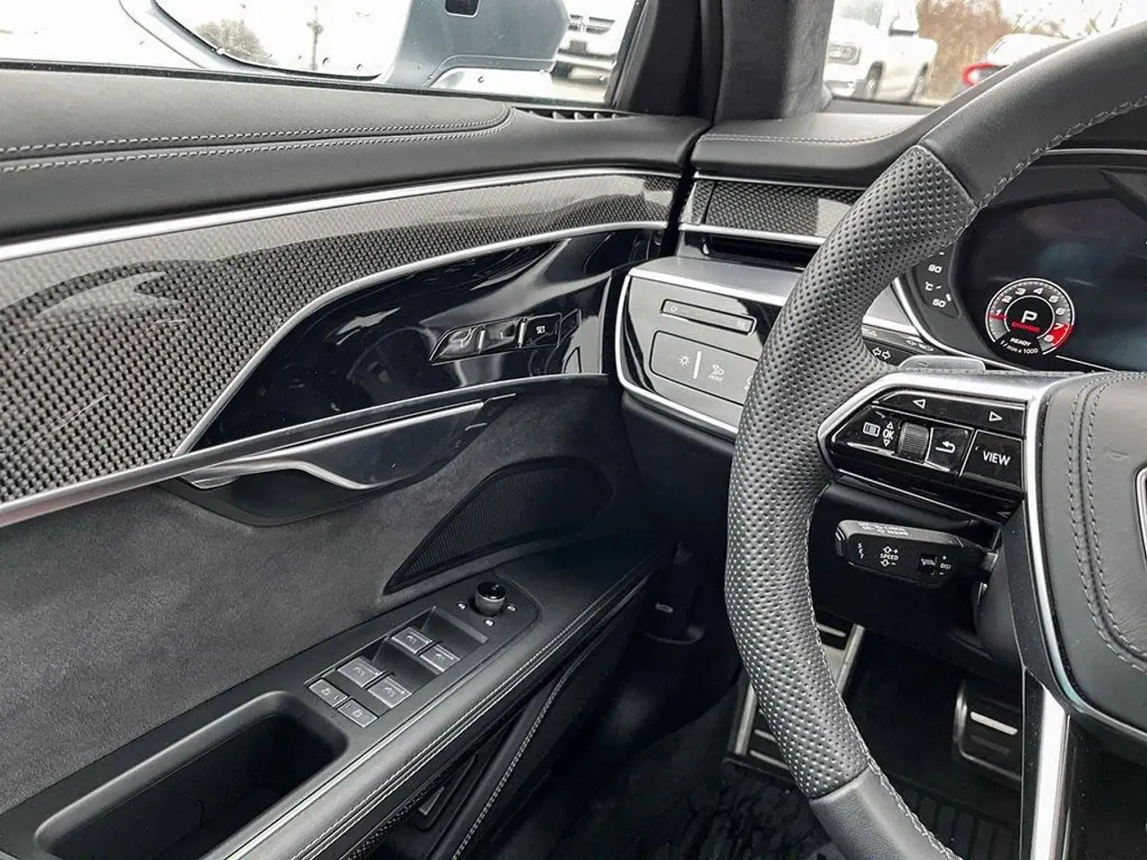 Audi S8 снимка Audi S8