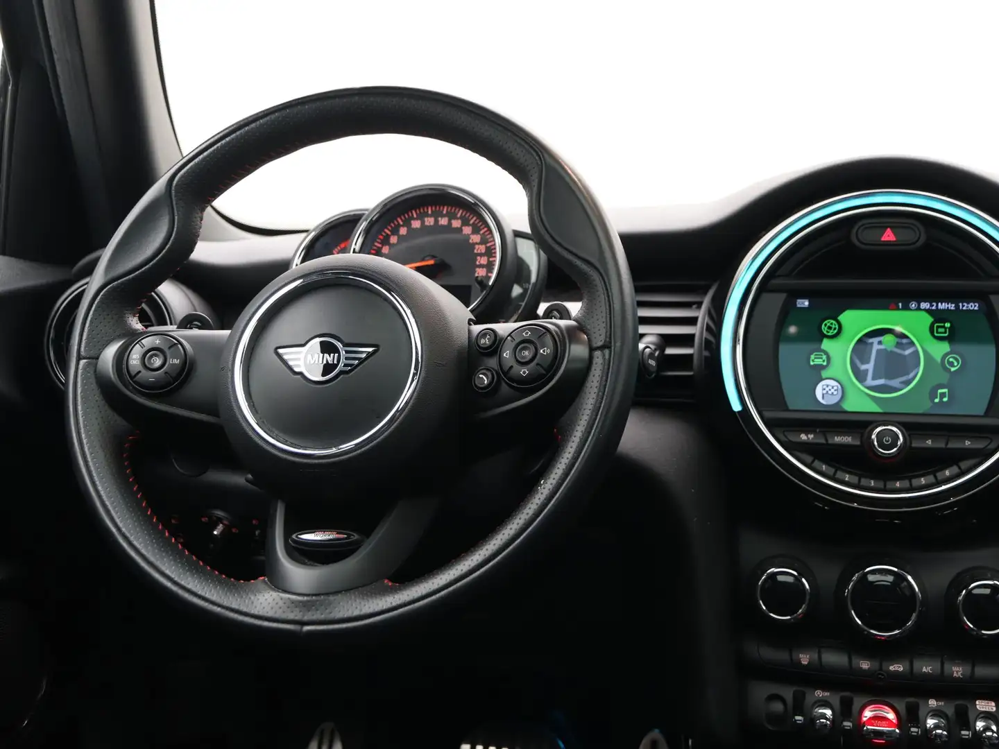MINI Cooper S 5-deurs Hammersmith Aut. Gris - 2