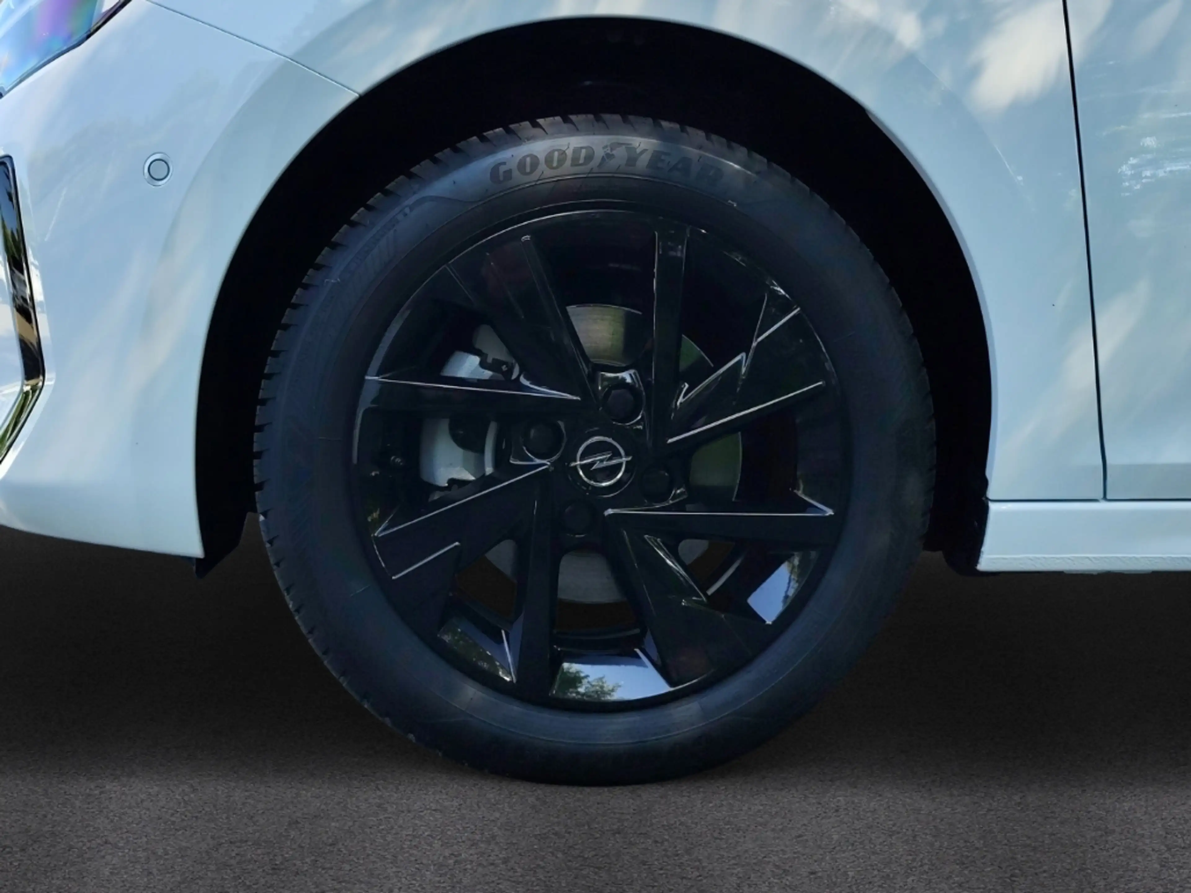 Opel Corsa F GS 1.2 Turbo Start-Stop LED Navi Keyless — photo 9