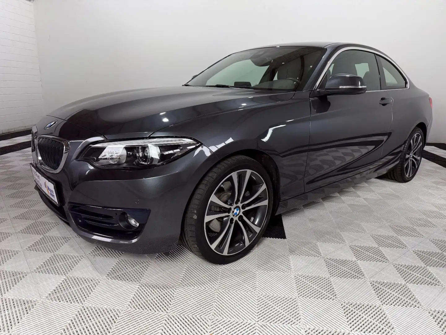 BMW 220 i Steptronic Coupé SportLine°Navi°1Hand°70TKm Grijs - 1