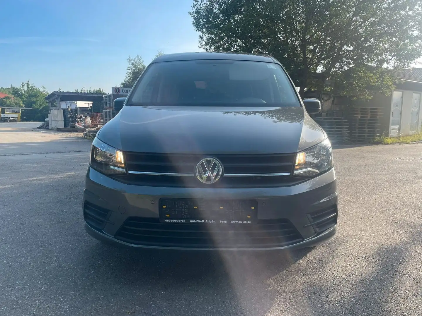 Volkswagen Caddy PKW 2.0 TDI Trendline/DSG/Navi/SHZ Grau - 2