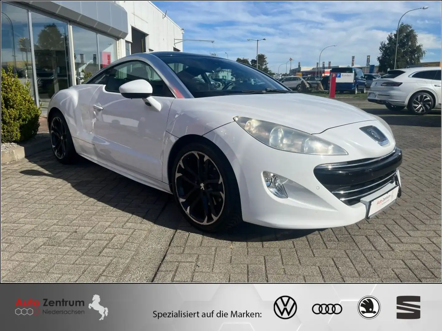 Peugeot RCZ 1.6 155 THP Sport JBL SOUND ab 49 EUR Rate/mon. Bílá - 2