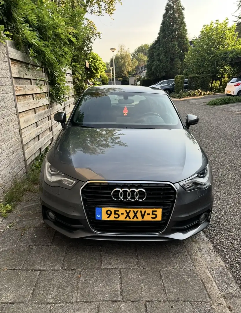 Audi A1 1.4 TFSI Pro Line S Gris - 1
