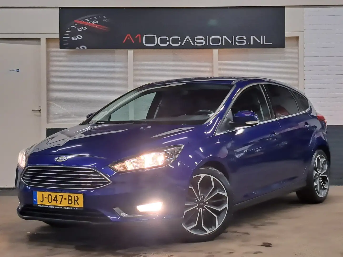 Ford Focus 1.0 First Edition + NAVI + CAMERA VOOR EN ACHTER ! Blauw - 2
