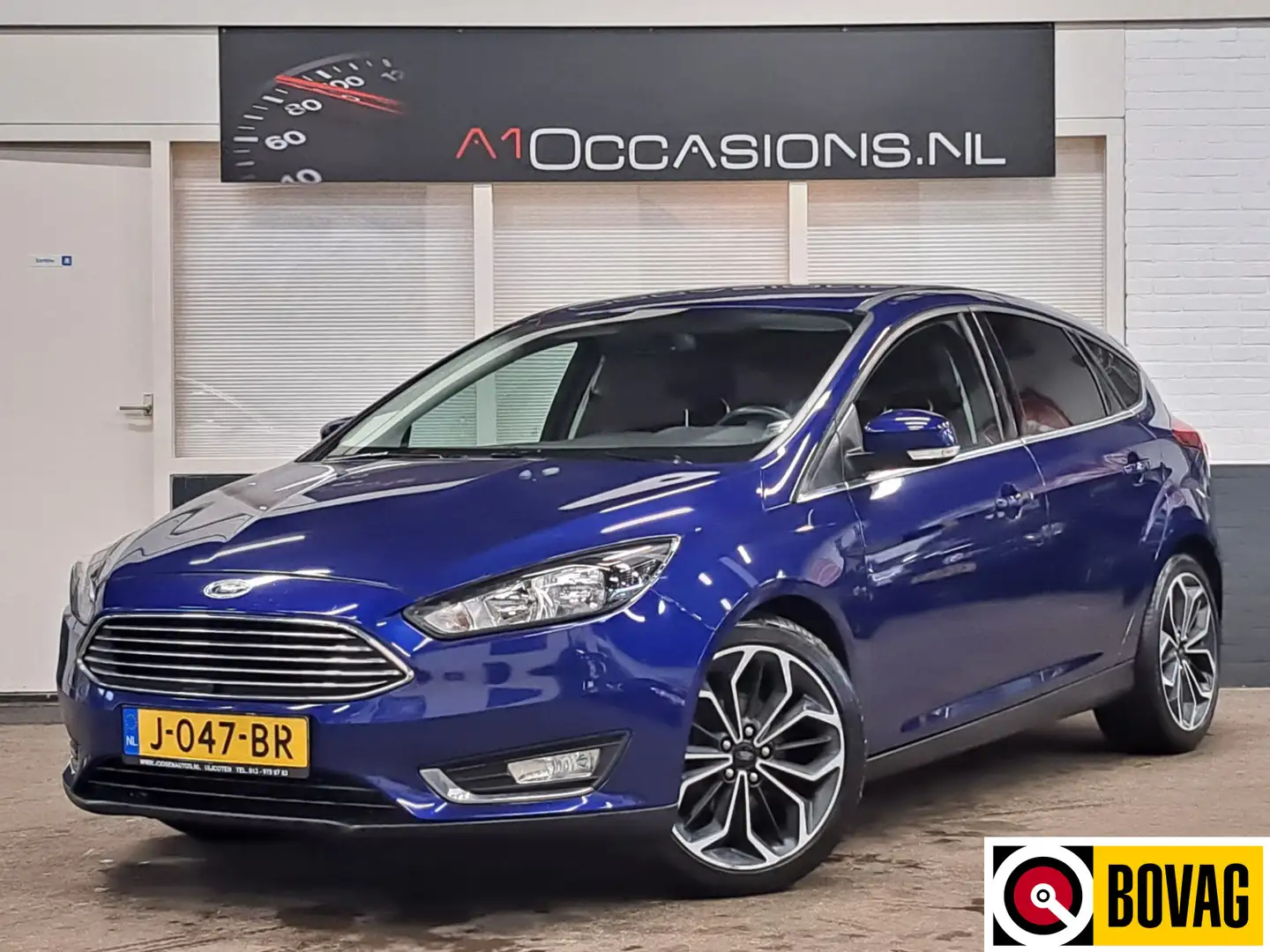 Ford Focus 1.0 First Edition + NAVI + CAMERA VOOR EN ACHTER ! Blauw - 1