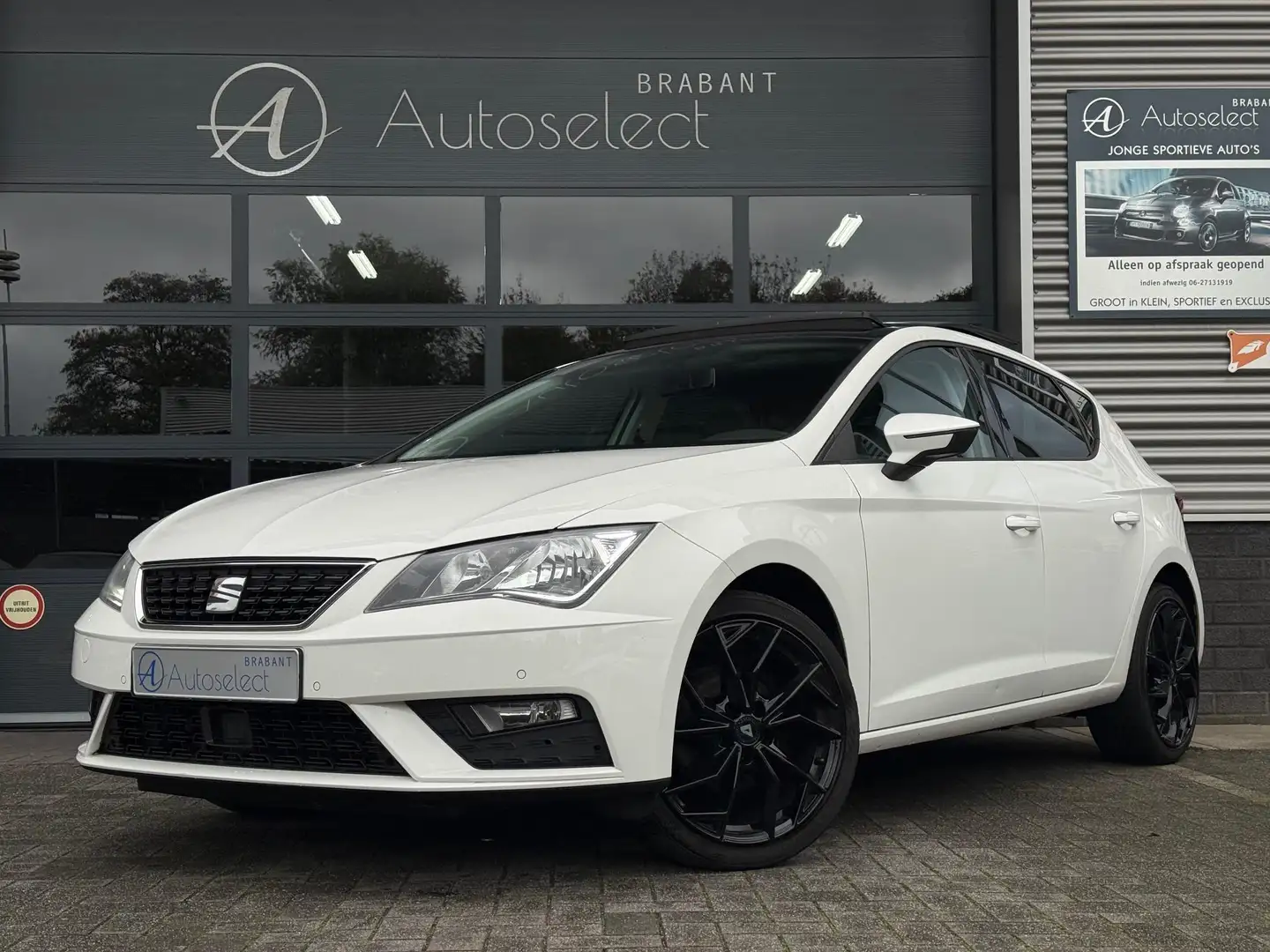 SEAT Leon 1.2 TSI Excellence Pano Cruise CarPlay Blanc - 1