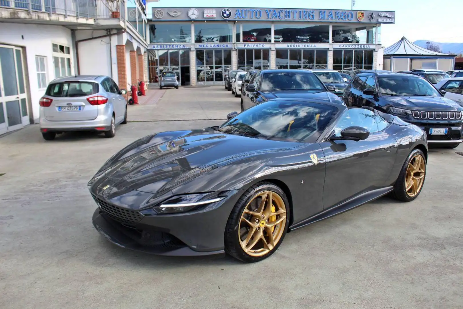 Ferrari Roma SPIDER Серый - 1