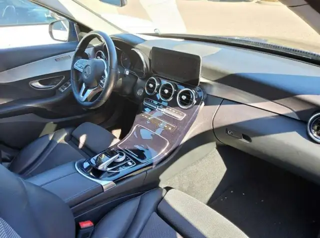 Mercedes-Benz C-Class view 4