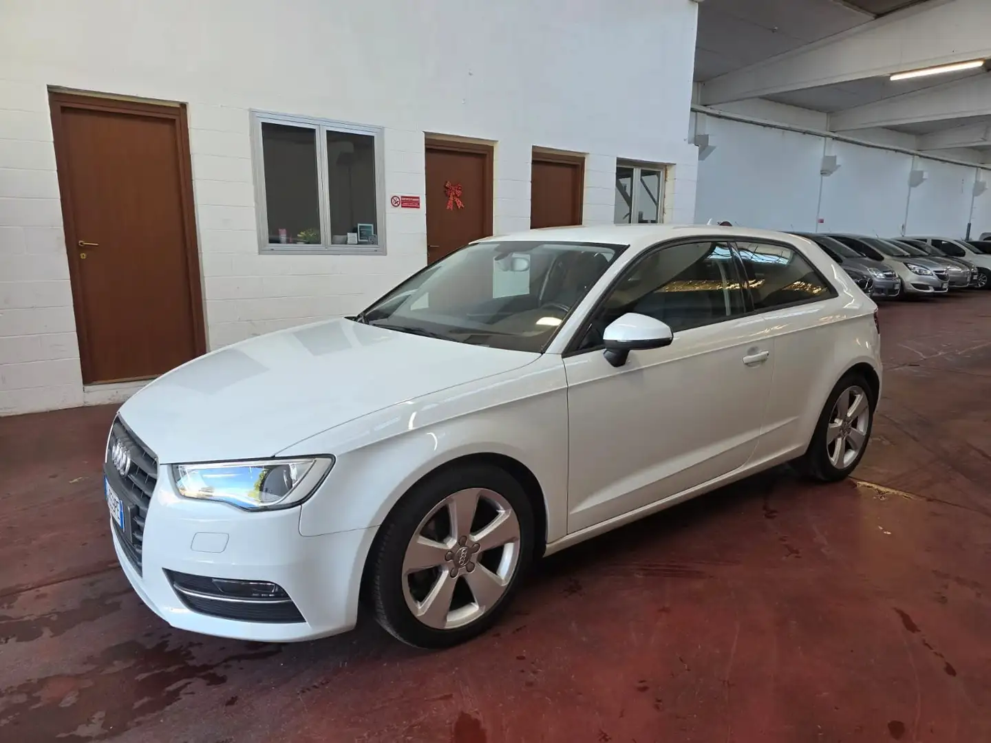 Audi A3 A3 III 2013 3p 1.6 tdi Ambiente 110cv E6 Blanc - 2