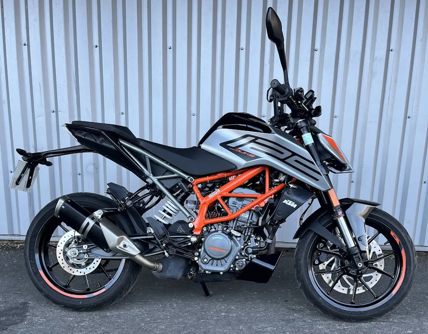 KTM 125 Duke Gris - 1