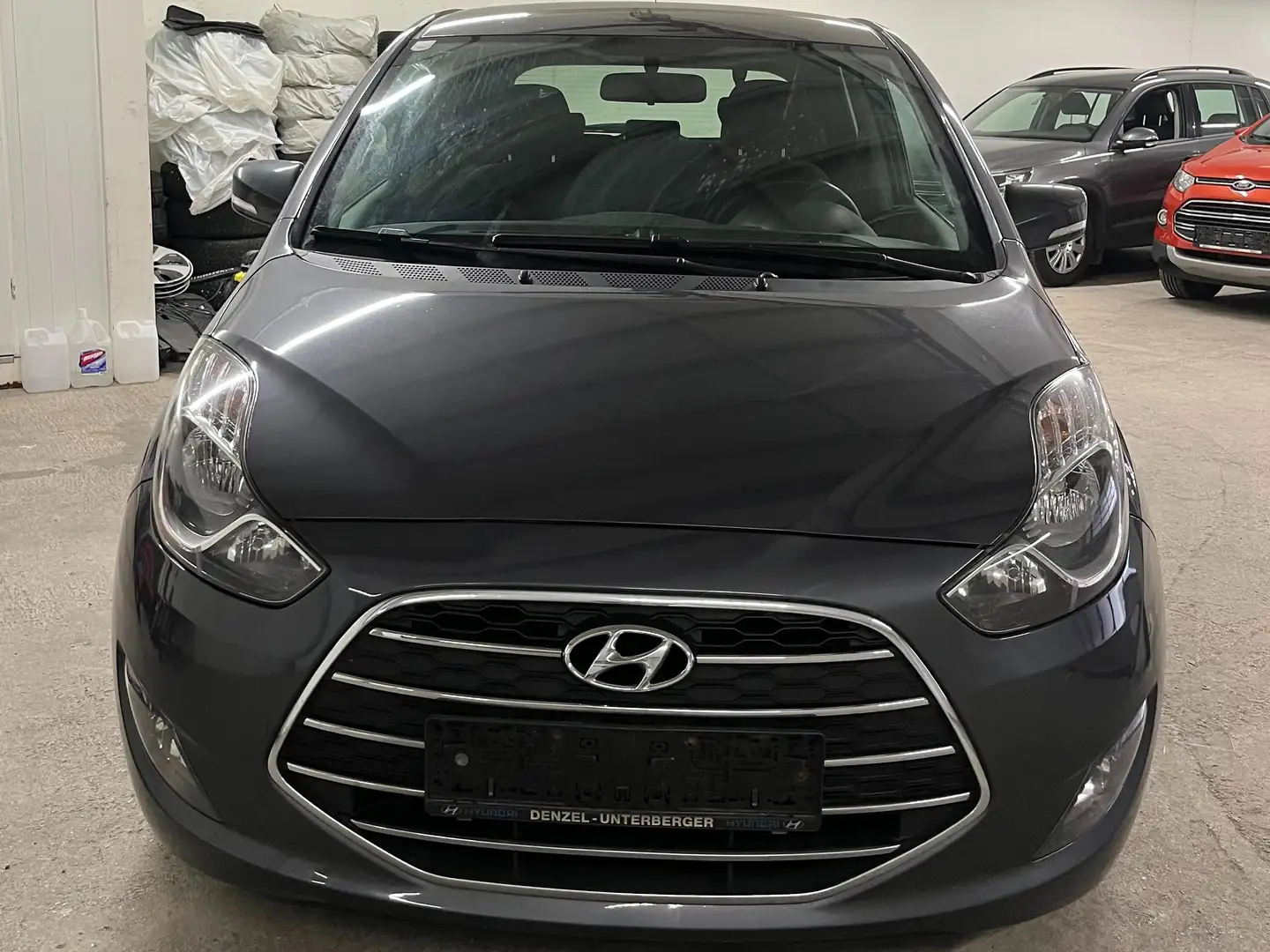 Hyundai iX20 Grau - 2