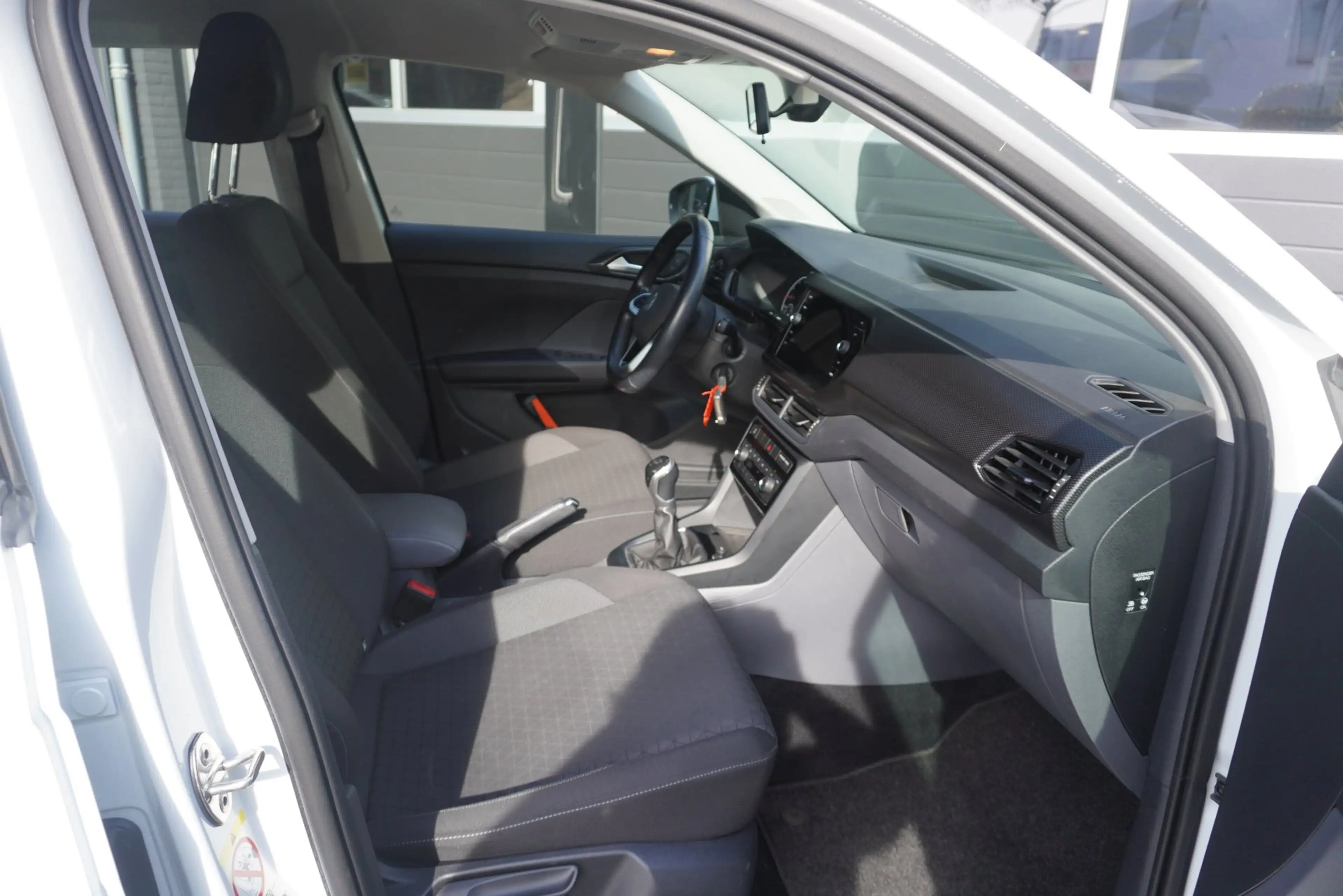 Volkswagen T-Cross 1.0 TSI Life Airco/Cruise/Trekhaak — photo 8