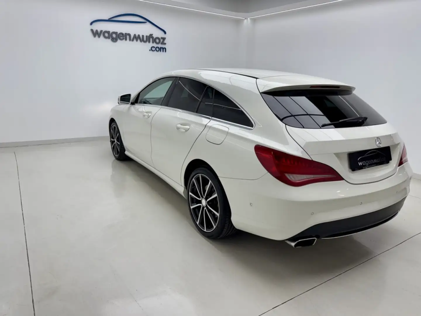Mercedes-Benz CLA 200 Shooting Brake 200CDI Urban 7G-DCT Blanco - 2