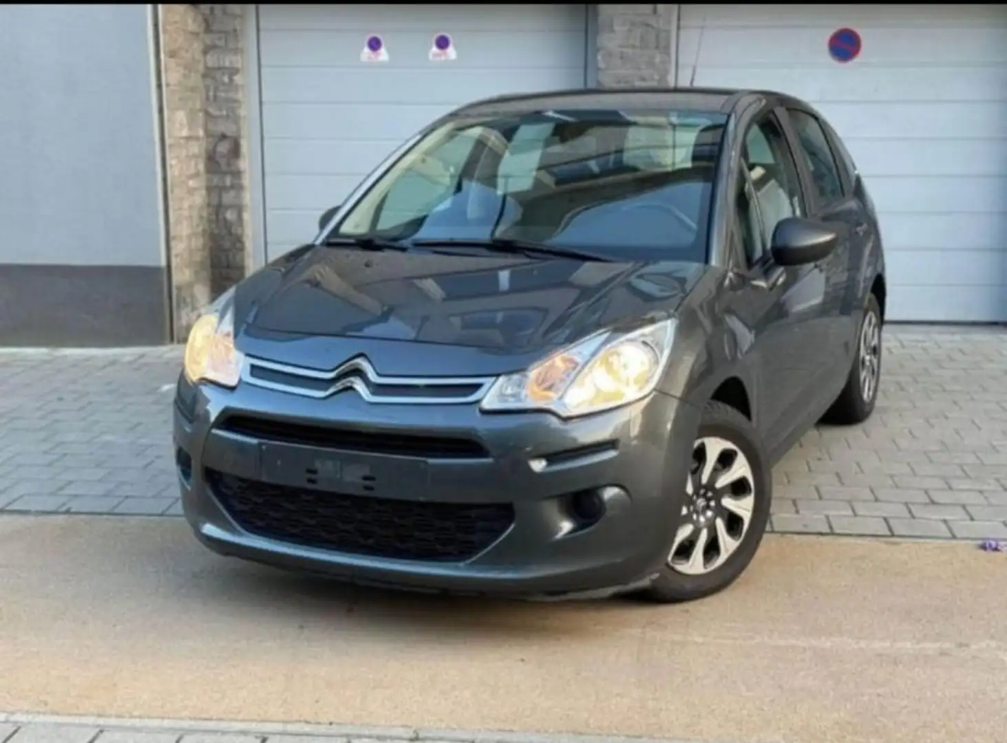 Citroen C3 C3 1.2 PureTech Exclusive Gris - 1