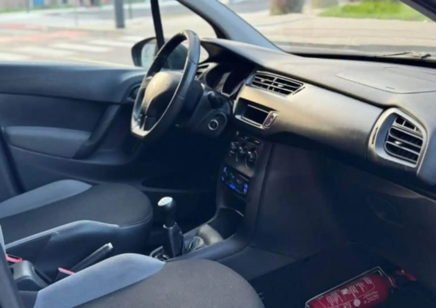 Citroen C3 C3 1.2 PureTech Exclusive Gris - 2