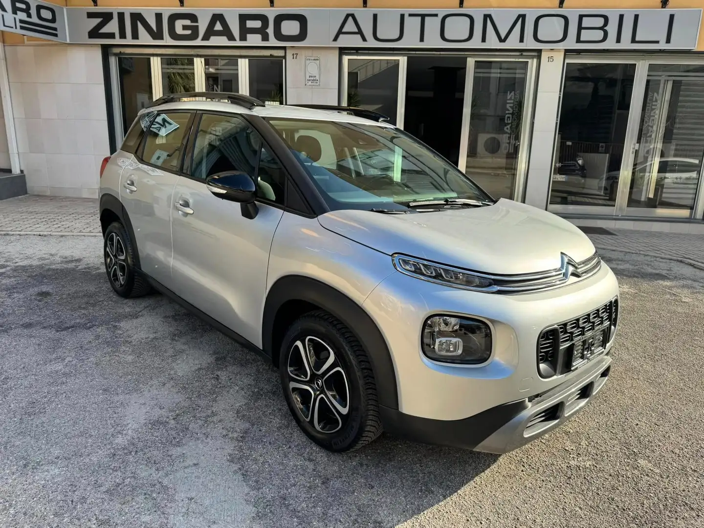 Citroen C3 Aircross 1.5 HDI 102 CV. SHINE NAVI+SENSORI PERFETTA Grigio - 2