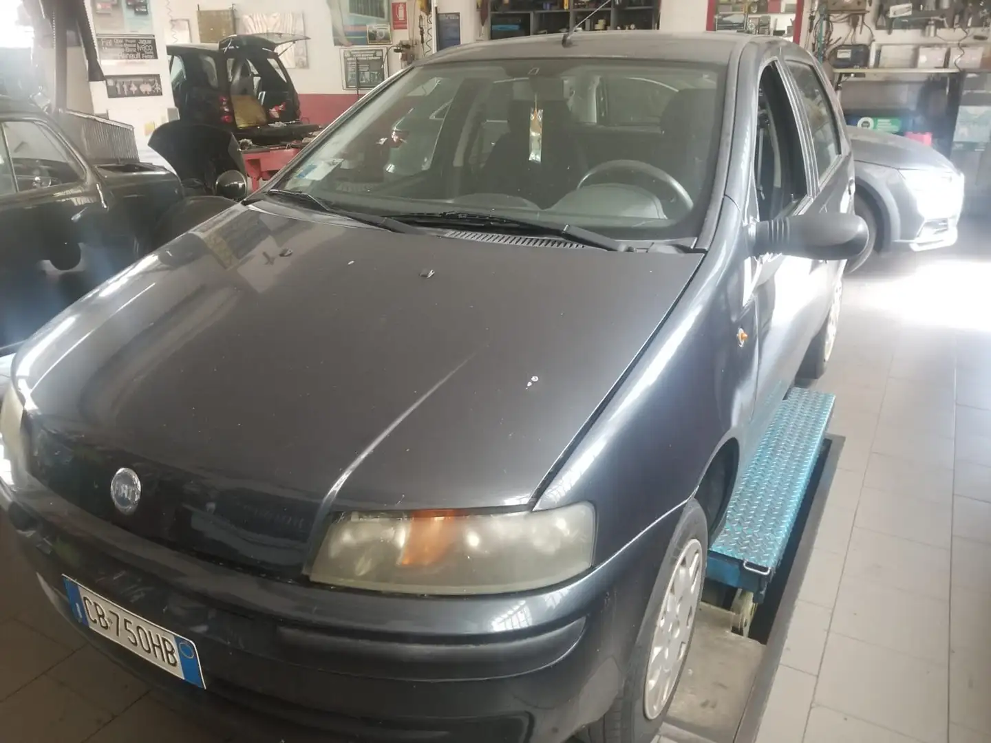 Fiat Punto Grigio - 1