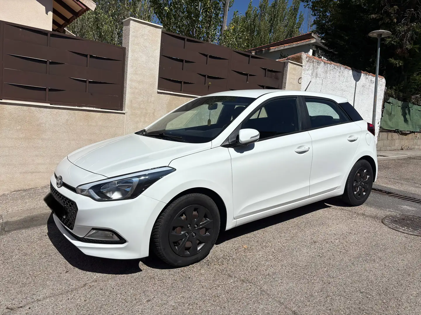 Hyundai i20 i20 1.2 25 Aniversario 25 Aniversario Blanco - 1