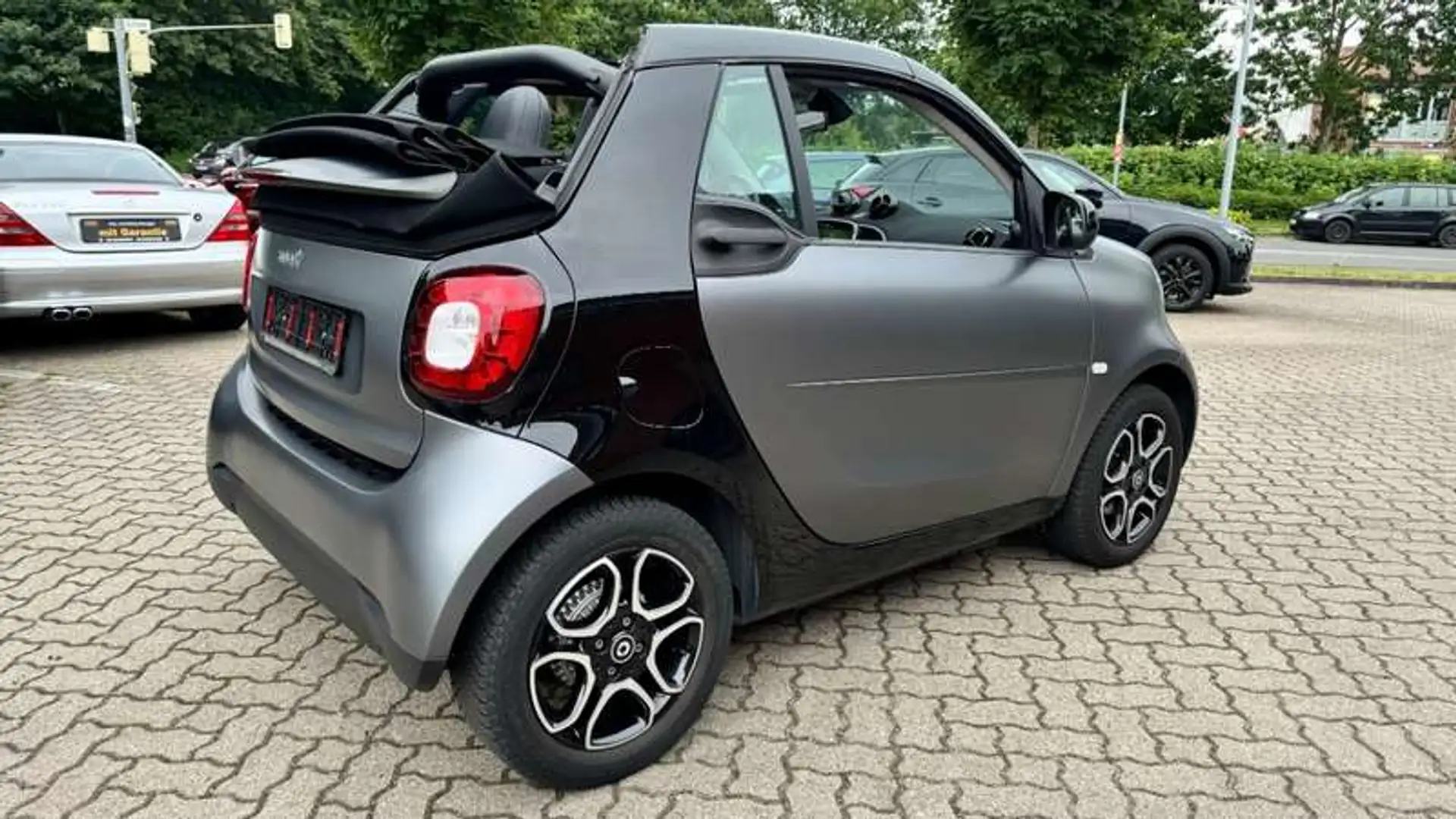 smart forTwo 453 Grau - 2