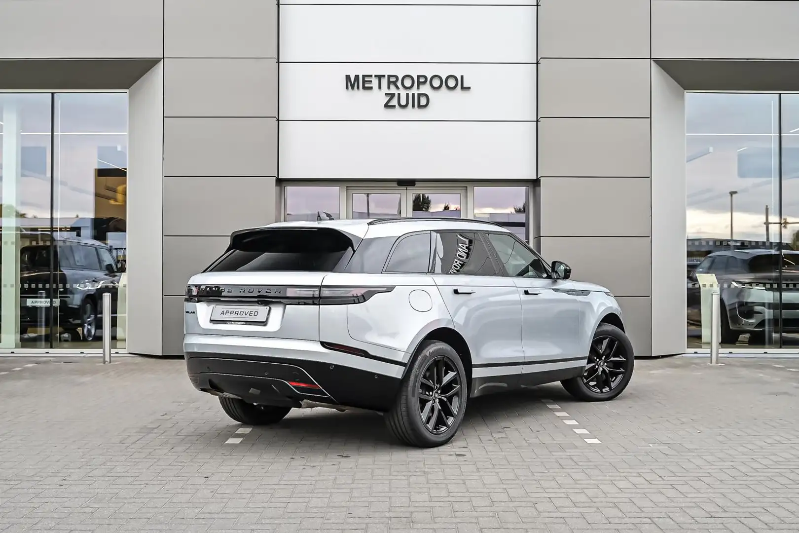 Land Rover Range Rover Velar Dynamic SE Grijs - 2