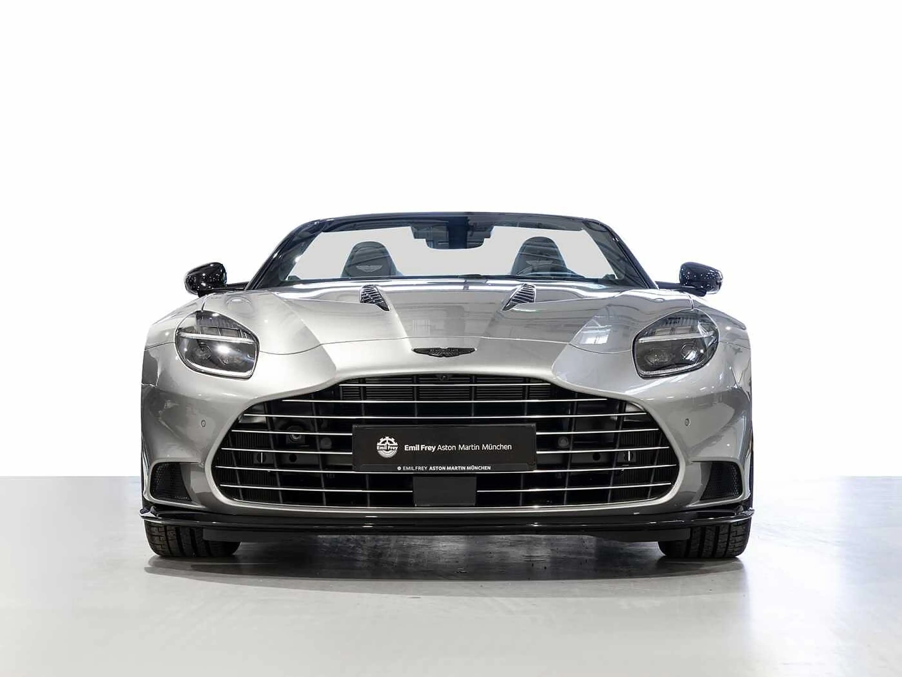 Aston Martin Vanquish Volante -Aluminite Silver- — photo 7