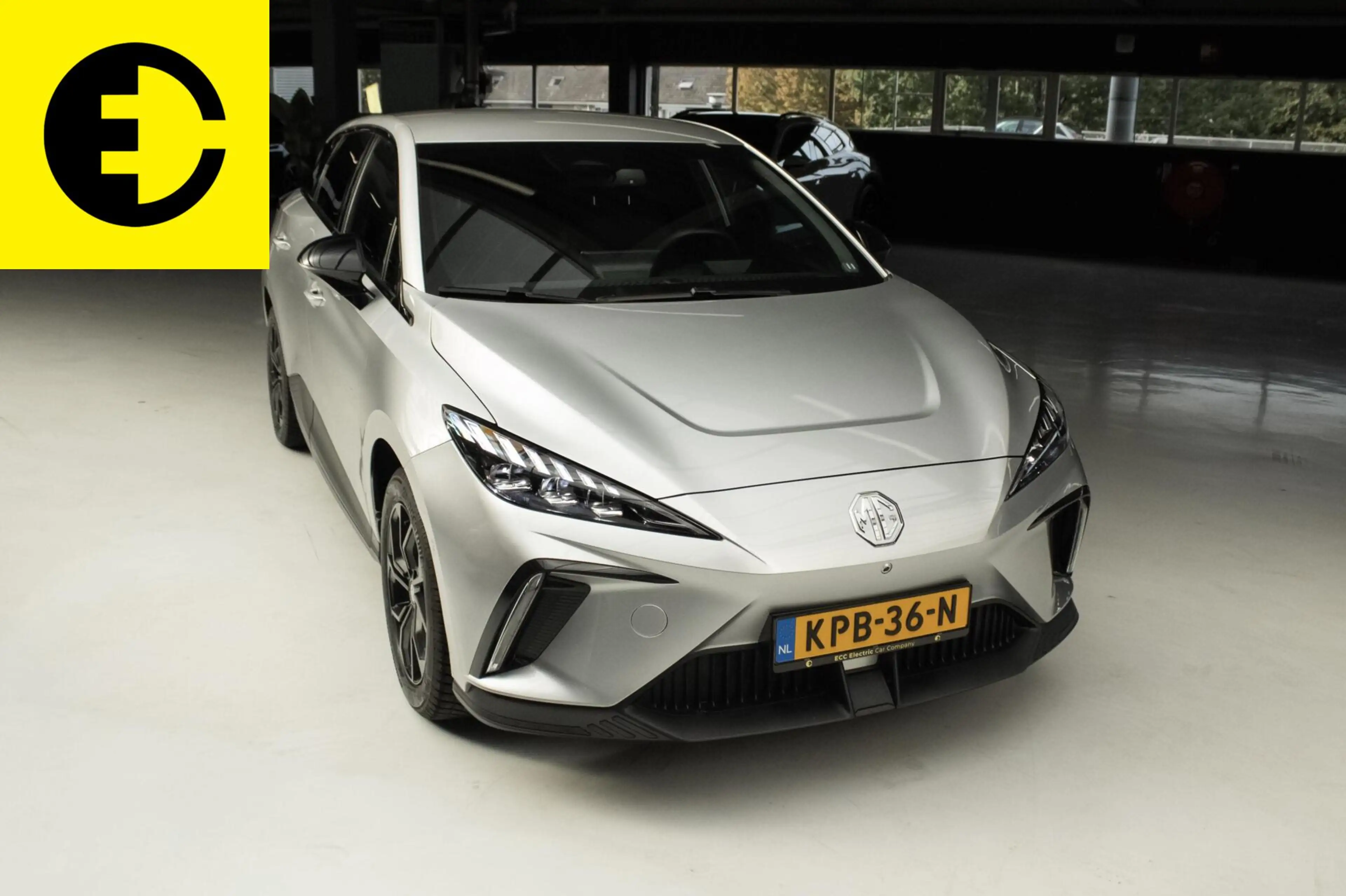 MG MG4 Comfort 64 kWh | 96,9% SOH | Cruise | Half leder — photo 8