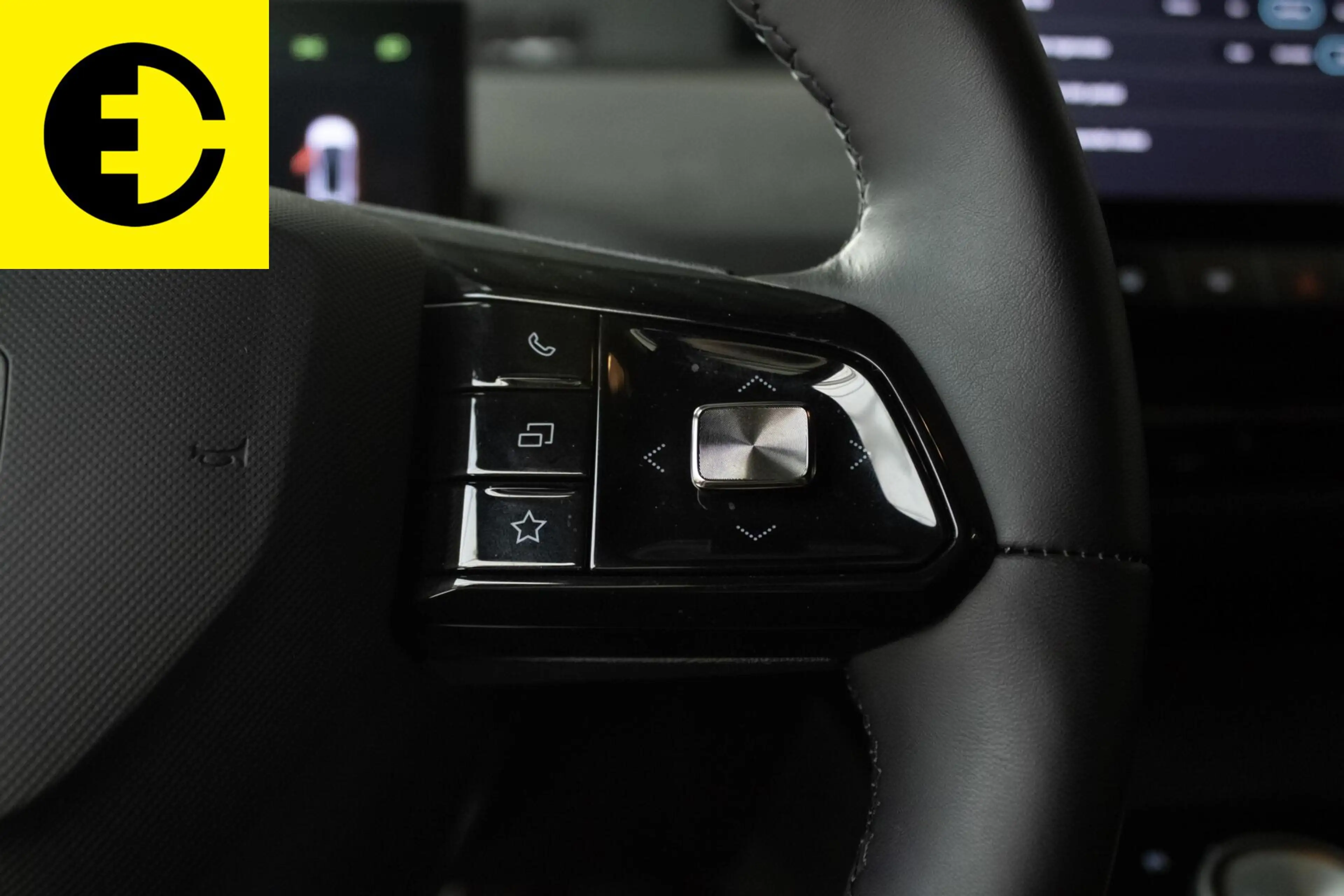 MG MG4 Comfort 64 kWh | 96,9% SOH | Cruise | Half leder — photo 33