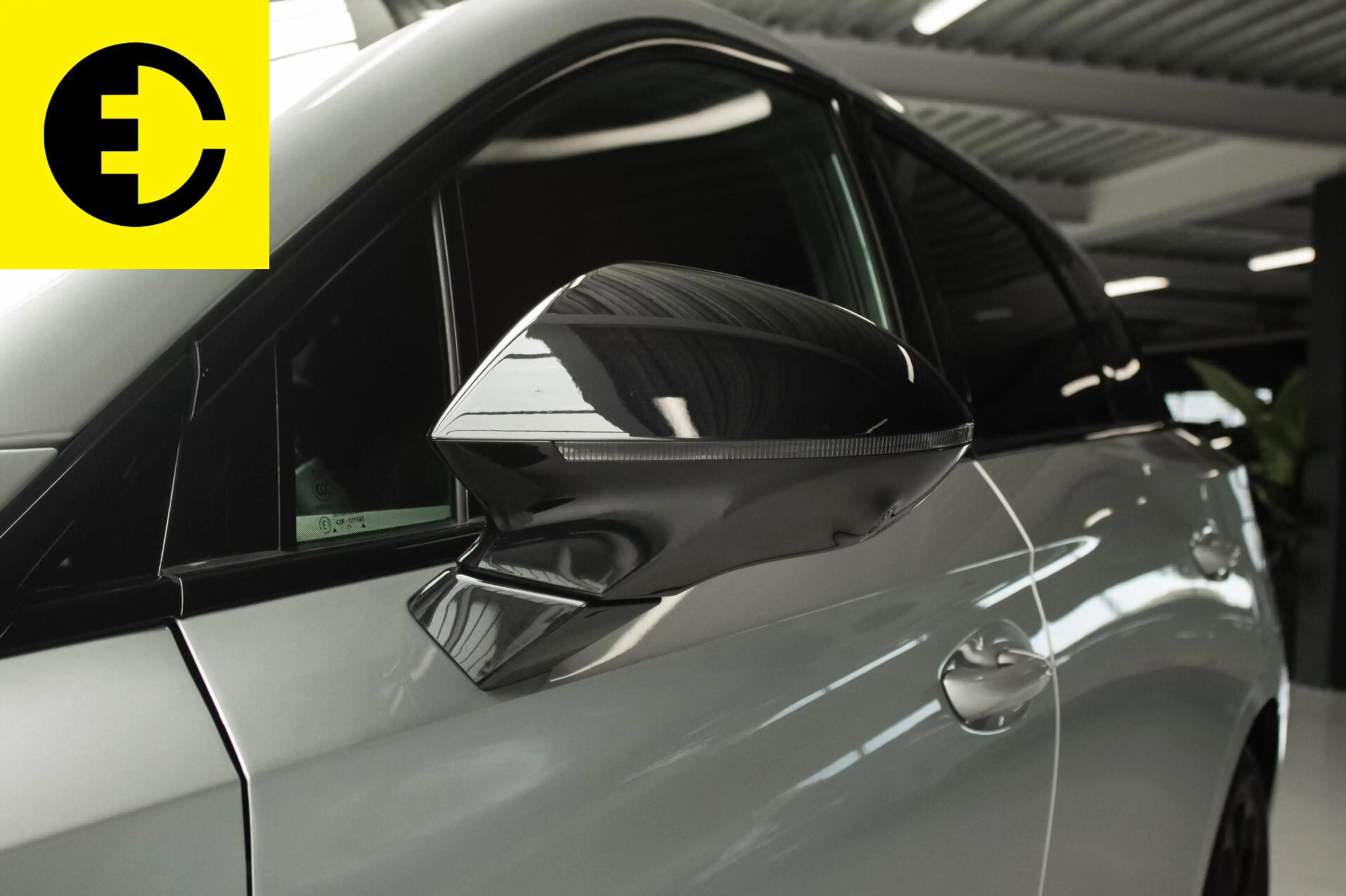 MG MG4 Comfort 64 kWh | 96,9% SOH | Cruise | Half leder — photo 35