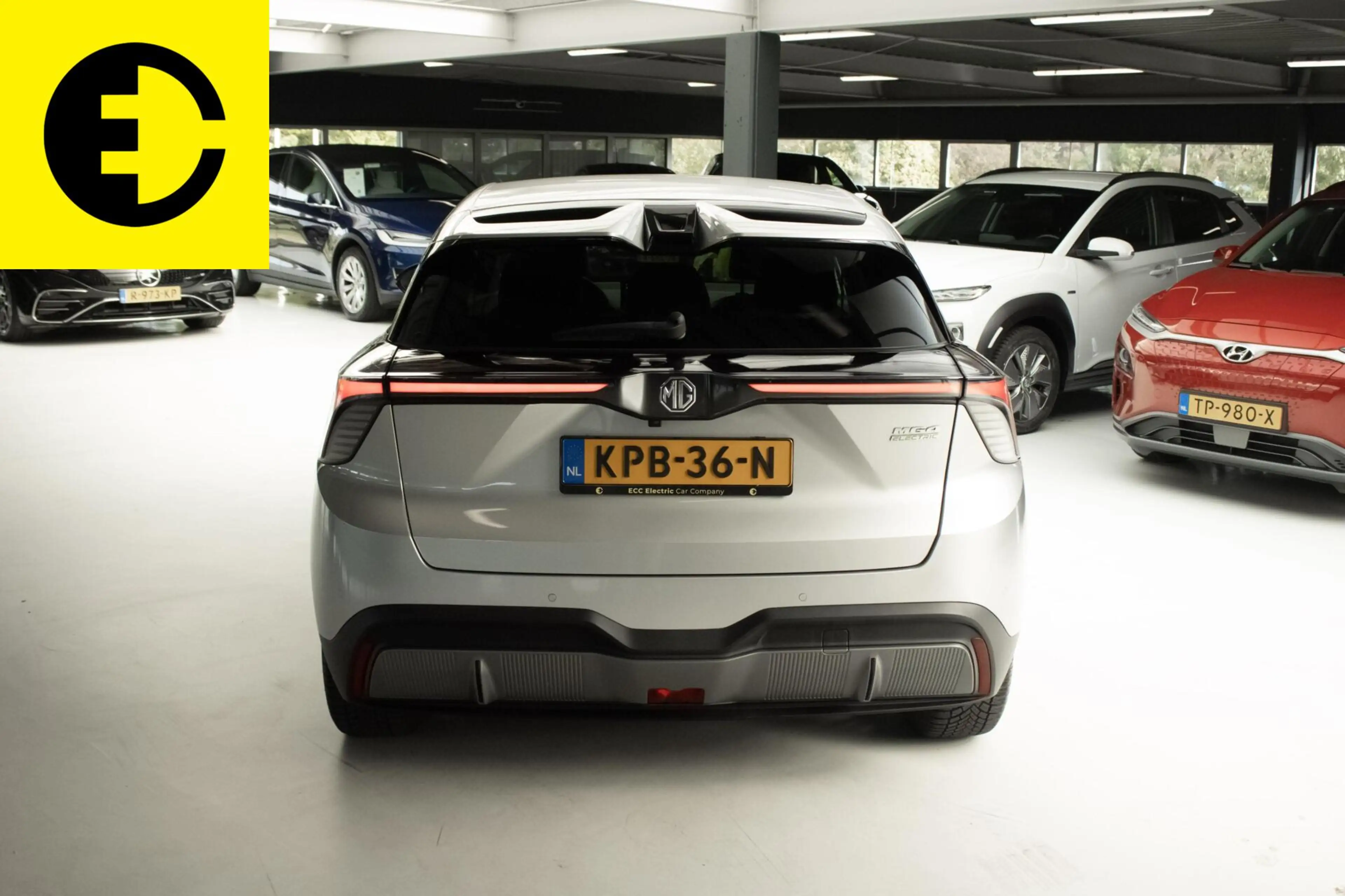 MG MG4 Comfort 64 kWh | 96,9% SOH | Cruise | Half leder — photo 12