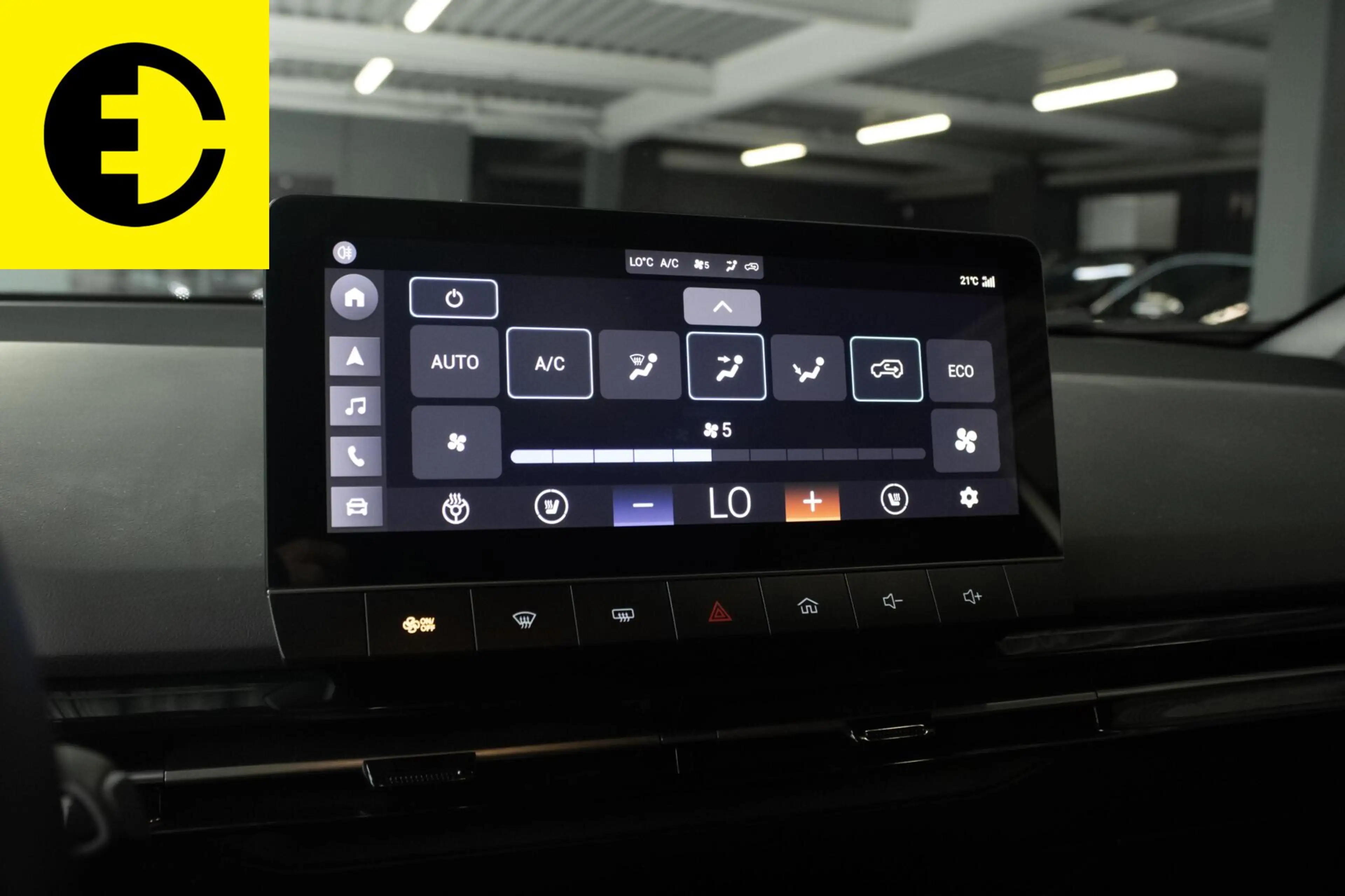 MG MG4 Comfort 64 kWh | 96,9% SOH | Cruise | Half leder — photo 22