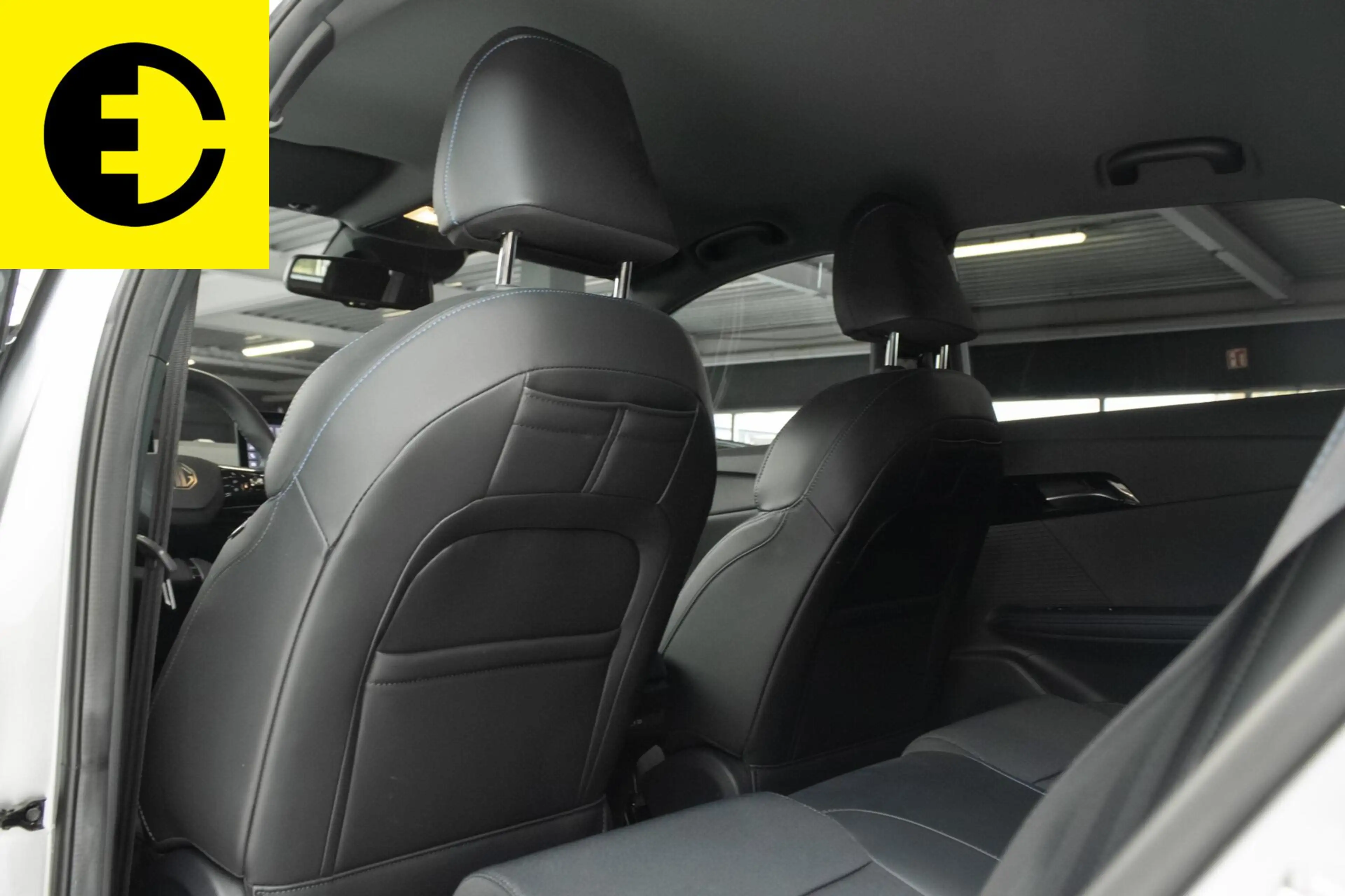 MG MG4 Comfort 64 kWh | 96,9% SOH | Cruise | Half leder — photo 6