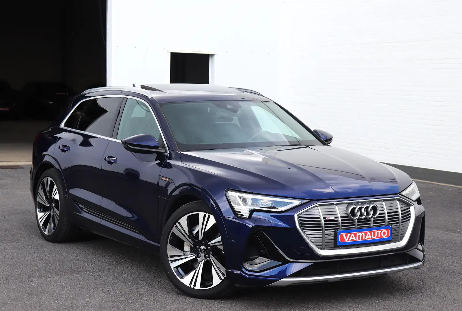 Audi e-tron 55 quattro S line - Pano/Keyless/B&O/Memory/ACC/22 Синій - 1