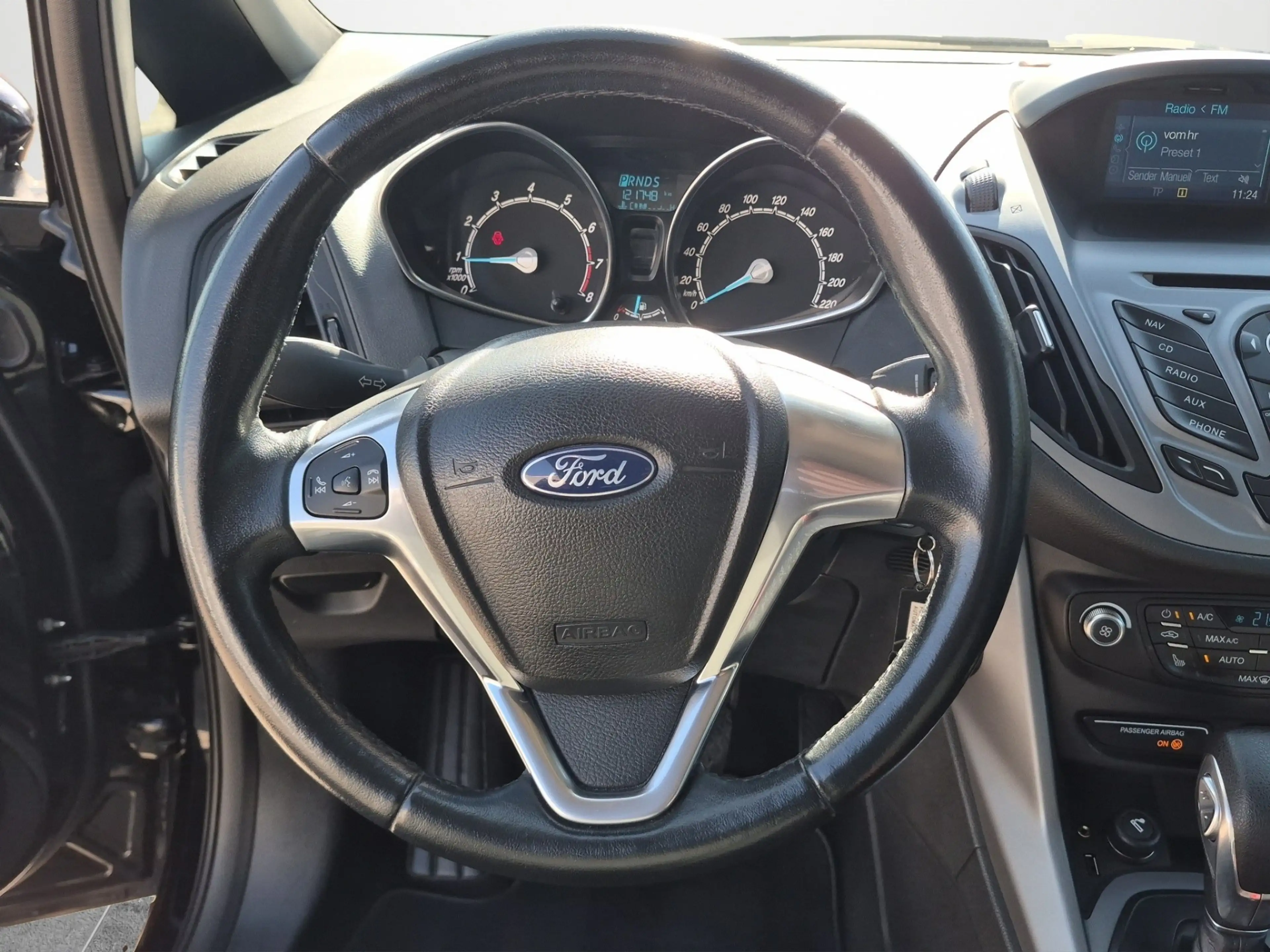 Ford B-Max Sync Edition — photo 12