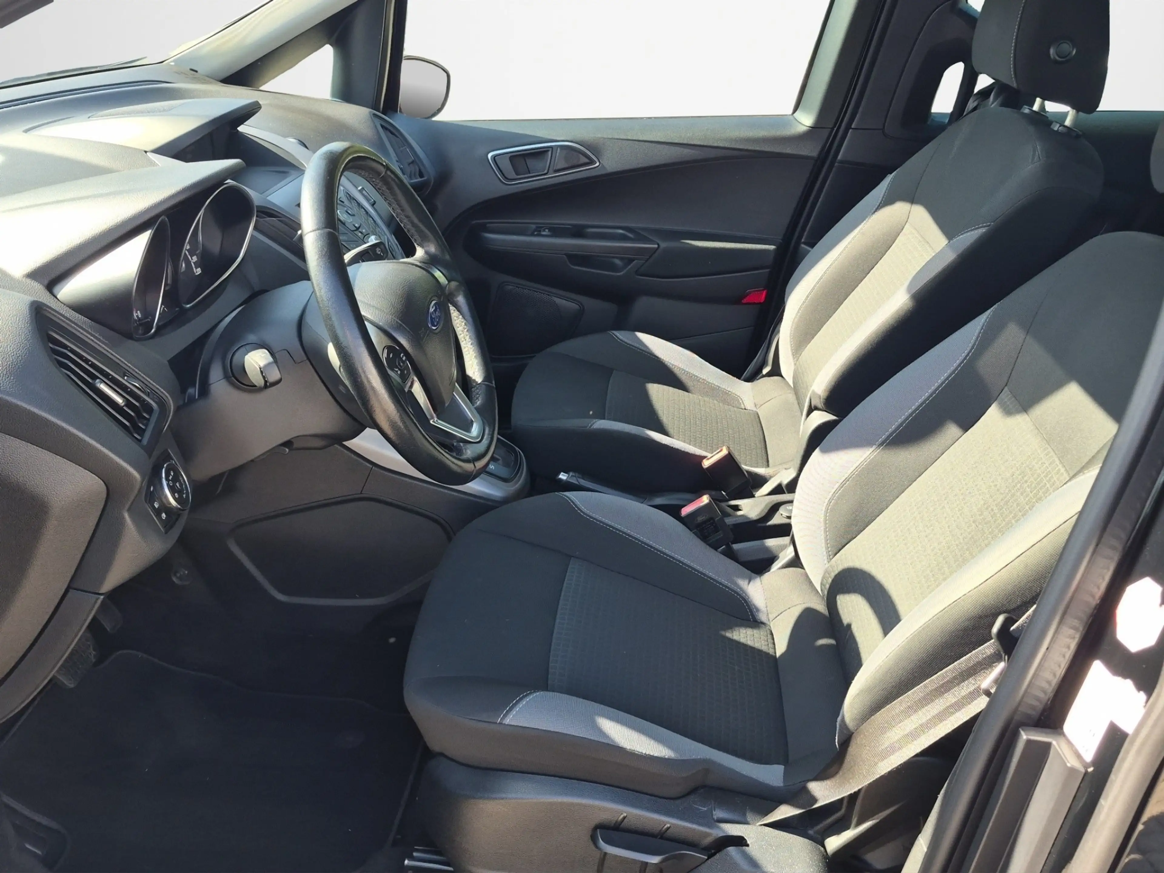 Ford B-Max Sync Edition — photo 10