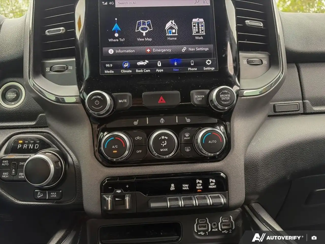 RAM 1500 снимка RAM 1500