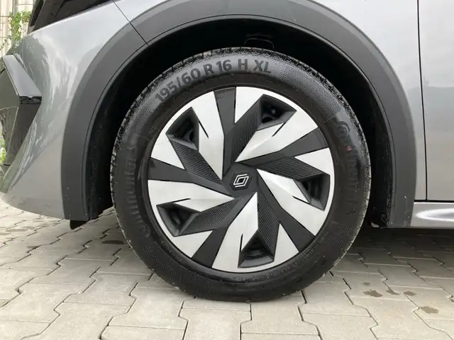 Renault Clio view 13