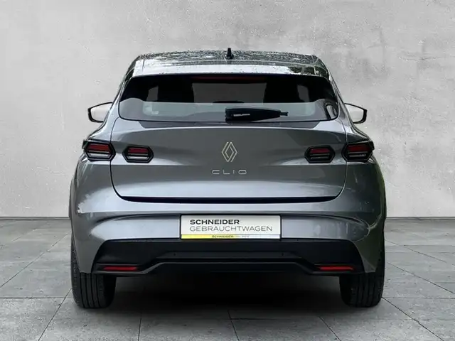 Renault Clio view 4