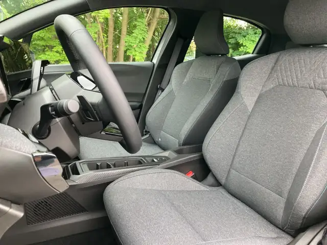 Renault Clio view 9