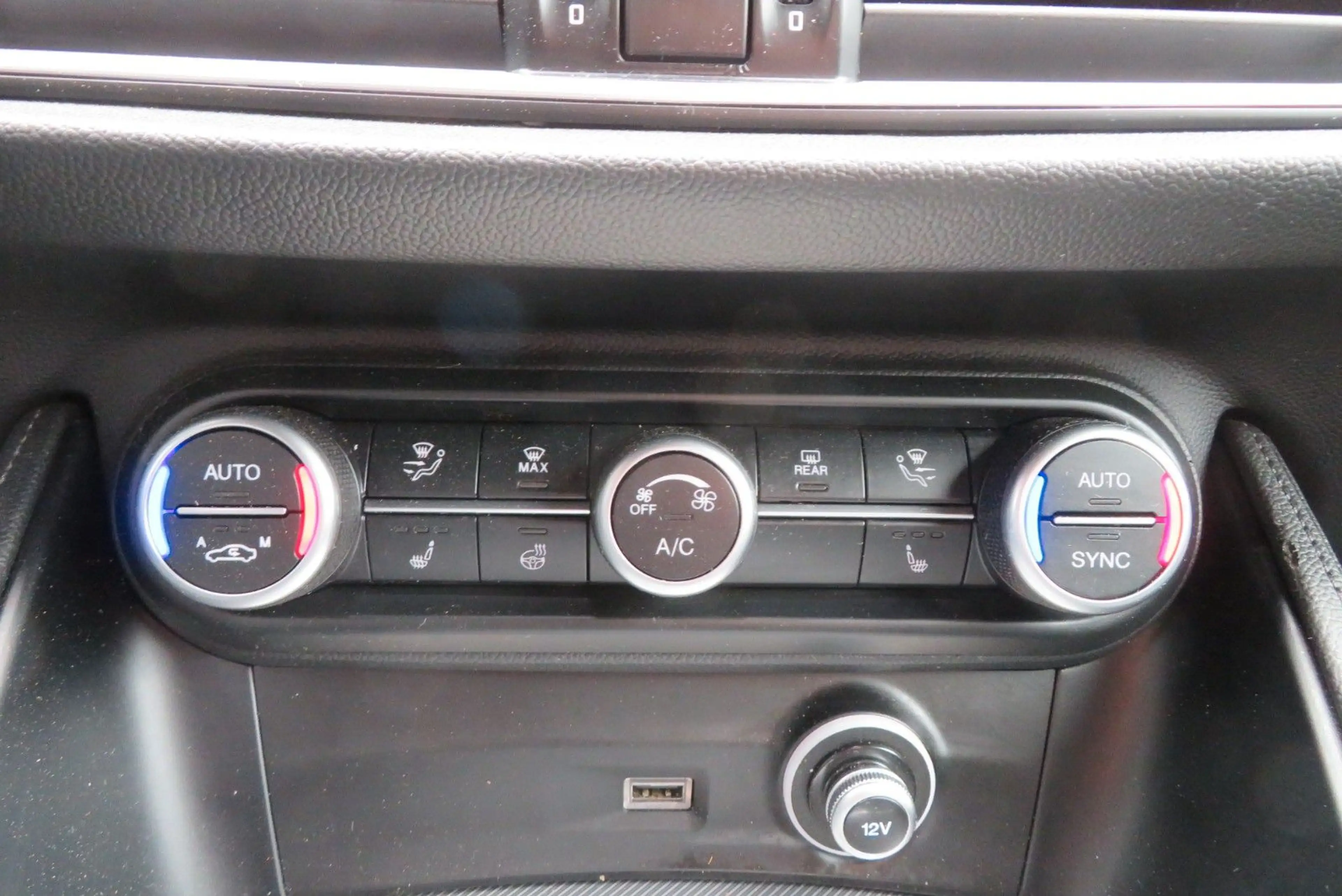 Alfa Romeo Stelvio Veloce Q4 2.2 Diesel 210PS *AHK* — photo 15