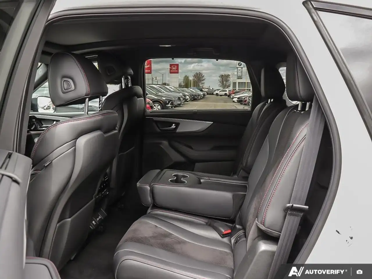 Acura MDX снимка Acura MDX