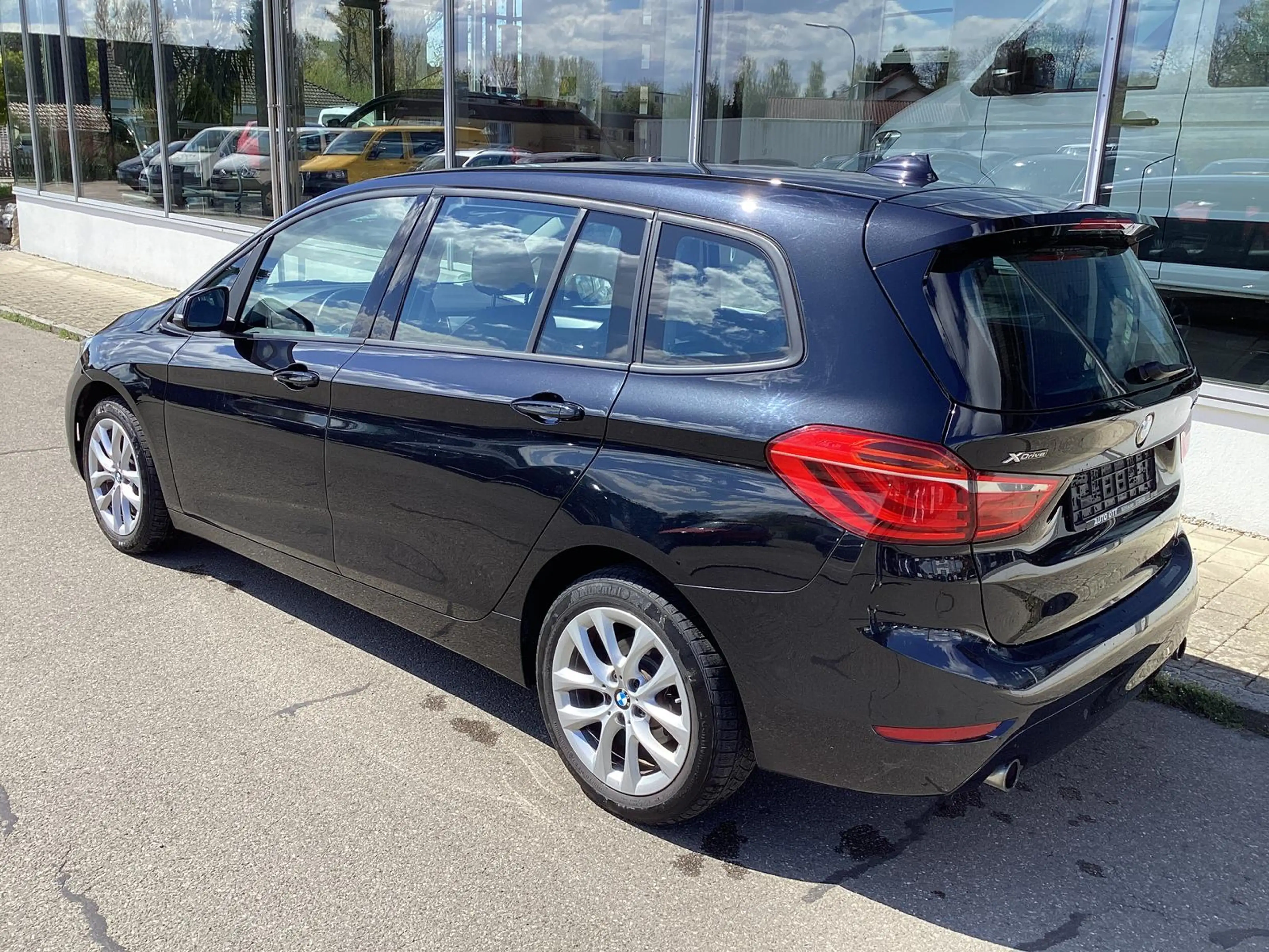 BMW 220 220d Gran Tourer xDrive Advantage 7-Sitzer/AHK — photo 2