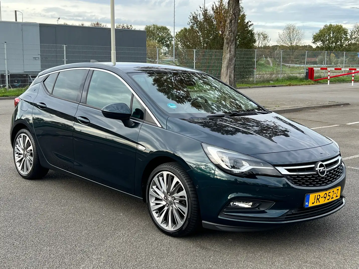 Opel Astra 1.4 Innovation - Compleet Dealer OH Groen - 2