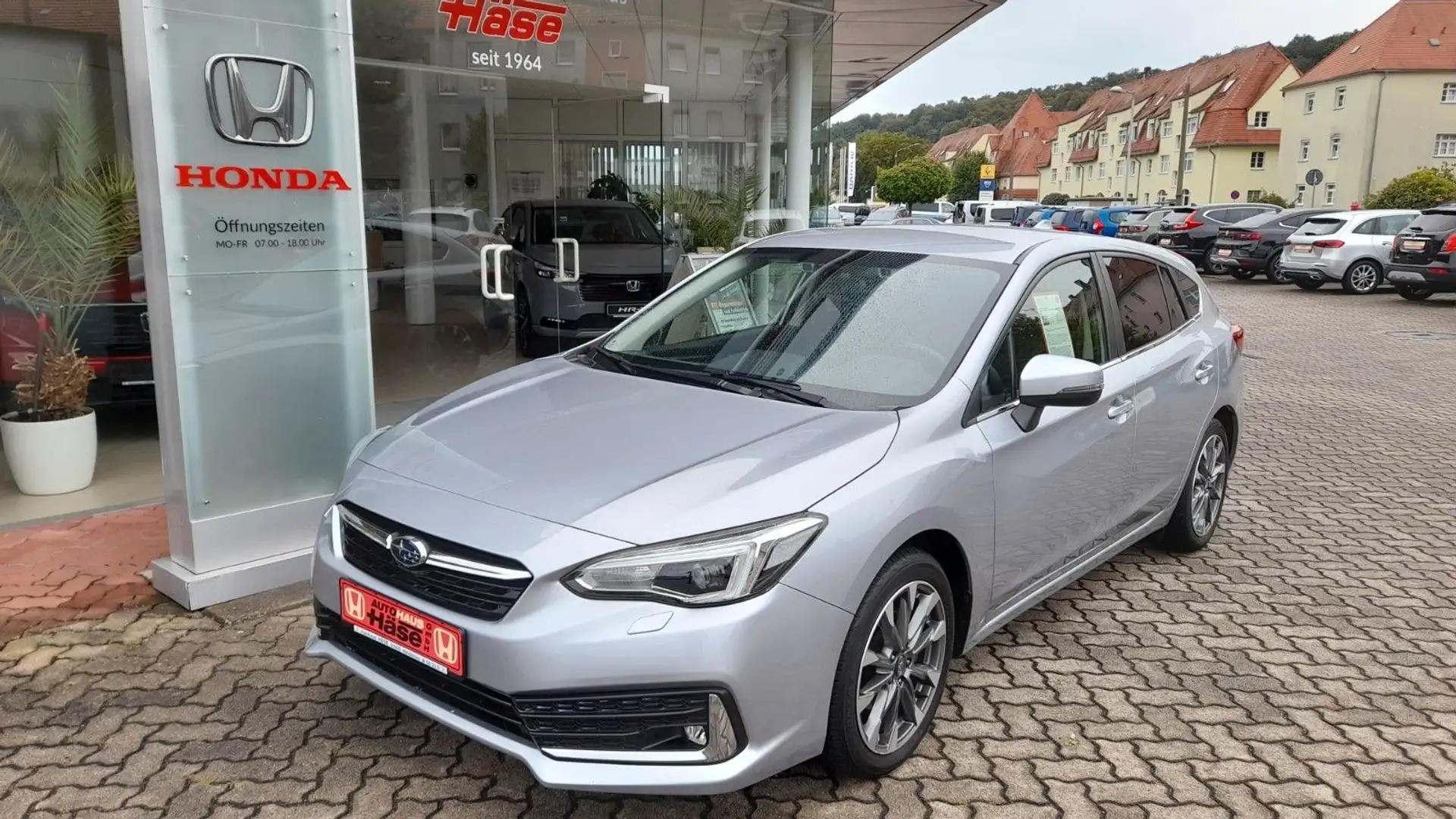 Subaru Impreza 1,6i Comfort Automatik Allrad Silber - 1
