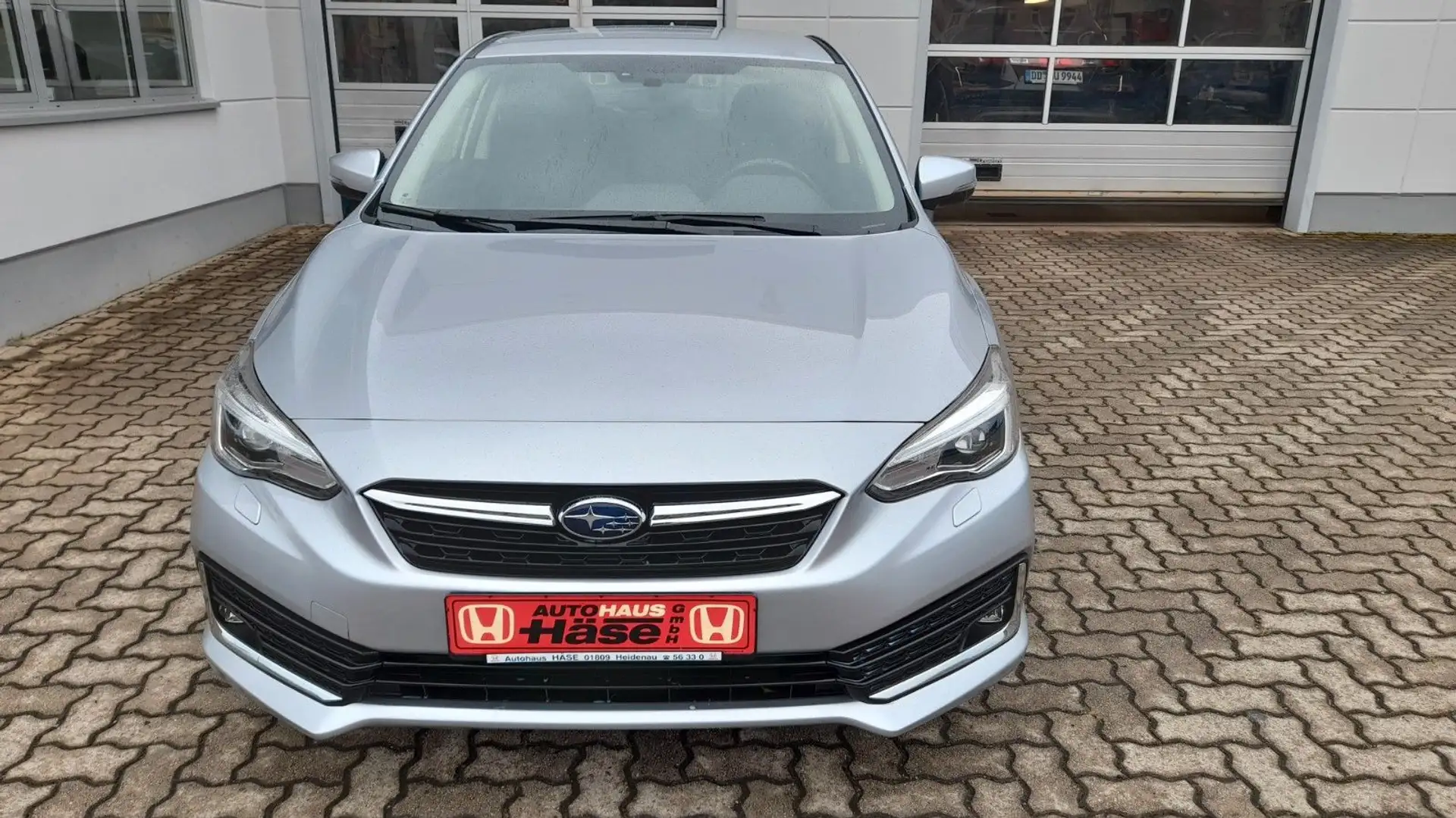 Subaru Impreza 1,6i Comfort Automatik Allrad Silber - 2