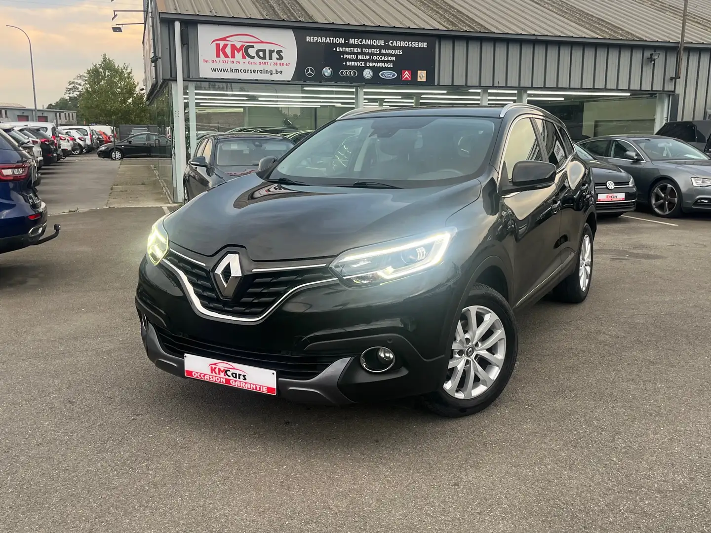 Renault Kadjar 1.5 dCi / CLIMATISATION / NAVIGATION / JANTES Zwart - 2